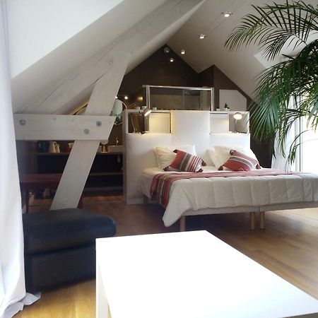 B&B Loft Trotters L'Etang-la-Ville Exteriör bild