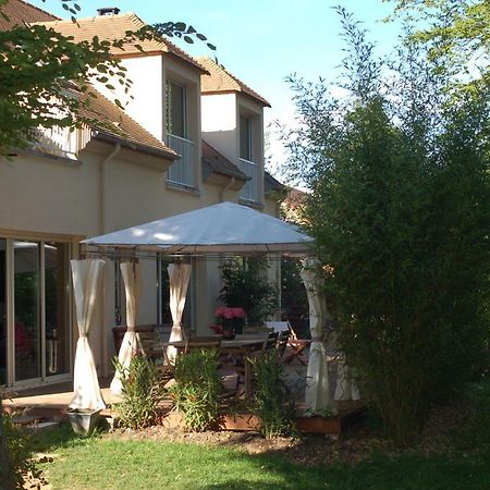 B&B Loft Trotters L'Etang-la-Ville Exteriör bild